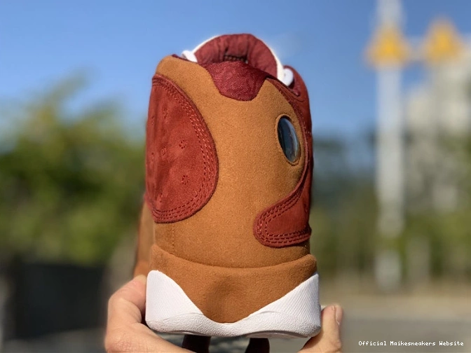 Official Maikesneakers 